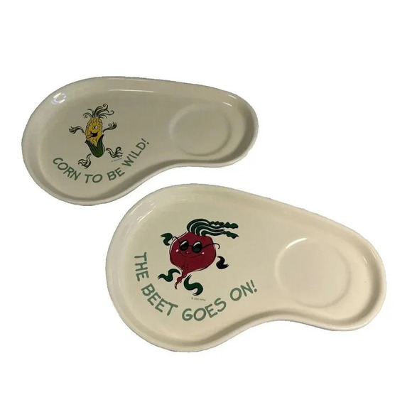 Vintage 2003 WMG the Beet Goes On and Corn To Be Wild Lunch/Snack Plates - Picture 1 of 10